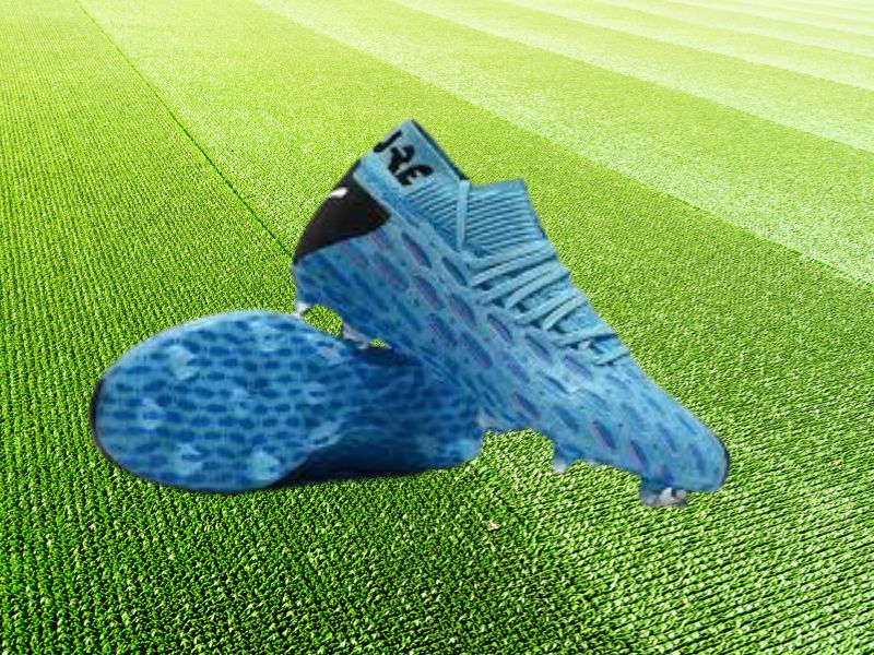 Giày đinh đá bóng sân cỏ tự nhiên