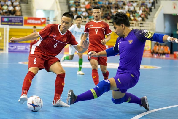 Futsal là gì? Điểm khác biệt của futsal với bóng đá sân thường