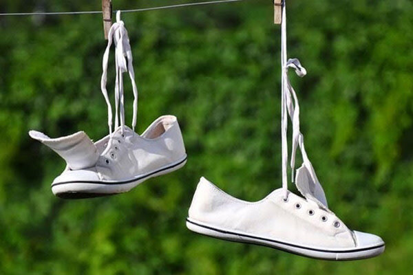 Cách giặt giày thể thao sạch, đơn giản, nhanh chóng
